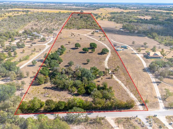 2364 Westwood Rd, Lockhart, TX 78644