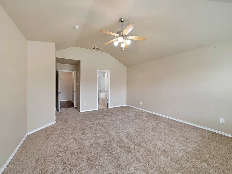 2105 Arthur St — Photo 19