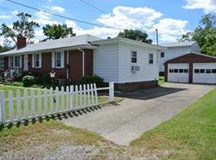 613 Downing St, Hampton, VA 23661