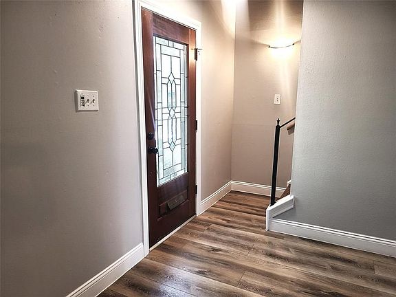 2nd image of 13204 Trail Hollow Dr