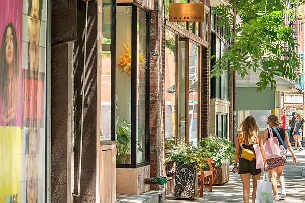 Rented by Douglas Elliman | media 21