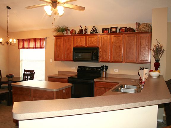 3rd image of 13216 Elmhurst Dr