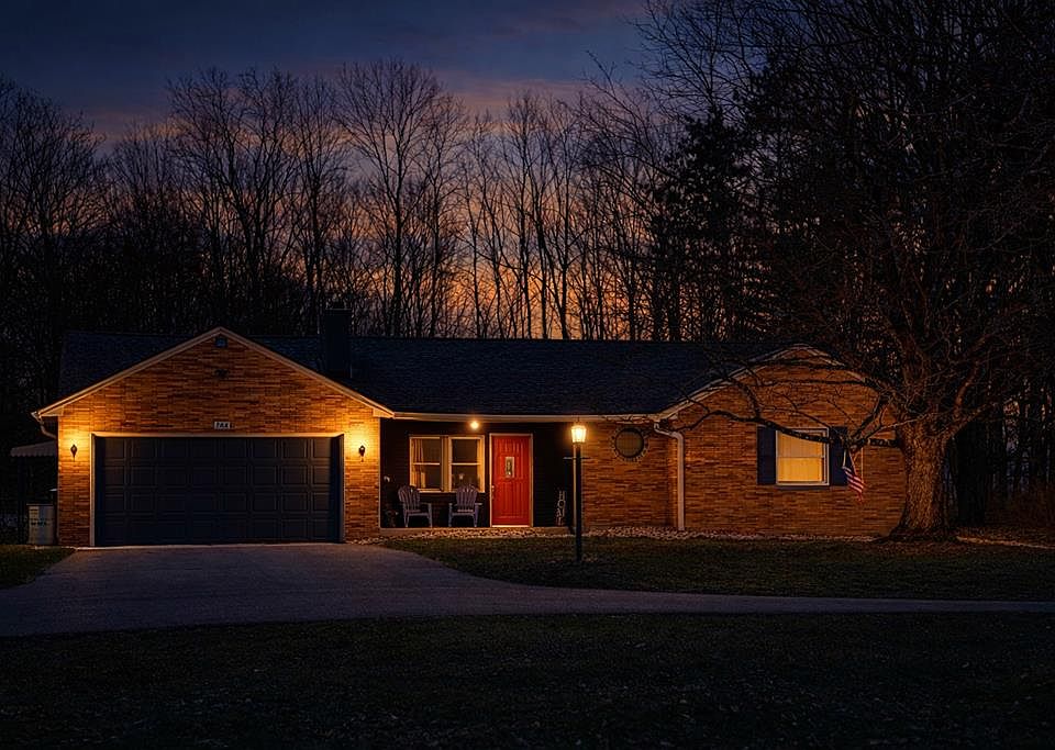 1st image of 744 E Hanley Rd