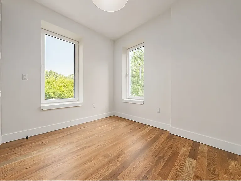 80 Monroe St #6 — Photo 13