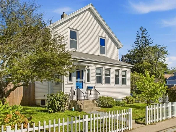 28 Merton Rd, Newport, RI 02840
