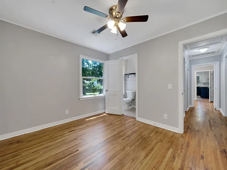 1342 E 42nd St S — Photo 17