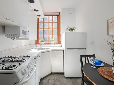 516 E 78th St APT 3A, New York, NY, 10075
