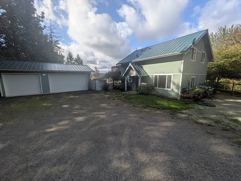 5696 Beaver Valley Rd
