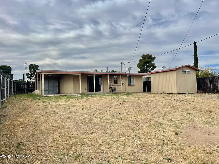 233 S Avenue B — Photo 16