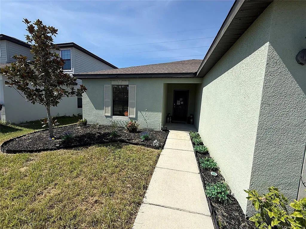 3 bed, 2.0 bath, 1550 sqft, $2,200 — Photo 2