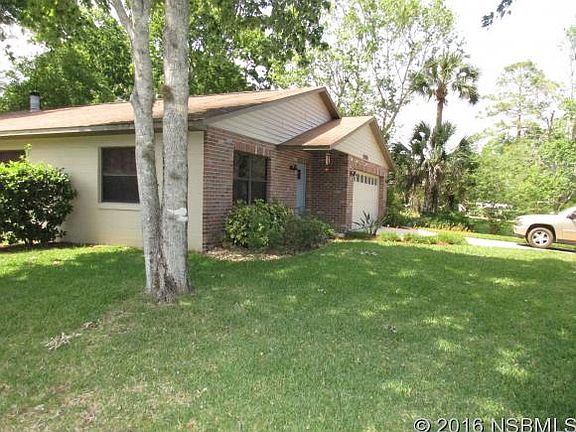 3rd image of 2532 Woodland Dr
