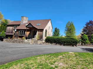 304 Carpenter Rd, Scituate, RI 02831