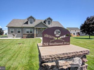 702 Southwood Dr, Shippensburg, PA 17257