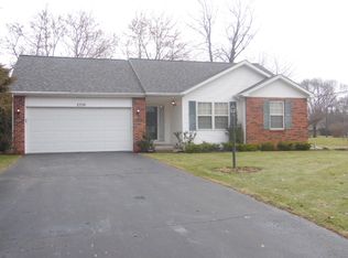 2350 Foxfield Ln, Highland, MI 48356