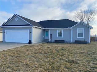 502 Birch St, Peculiar, MO 64078