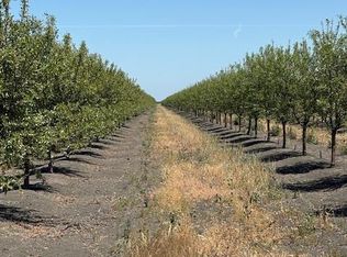 99600 N Douglas Ave, Firebaugh, CA 93622