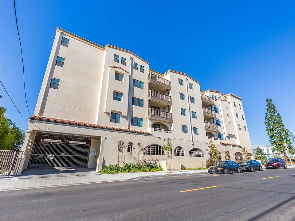 La Buena Ventura Apts...Brand New Building...Amazing Views!