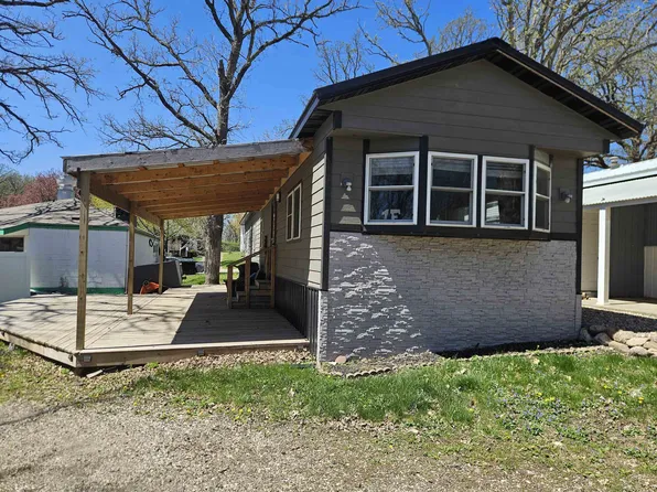 1001 Lakeshore Dr #1E, Okoboji, IA 51355