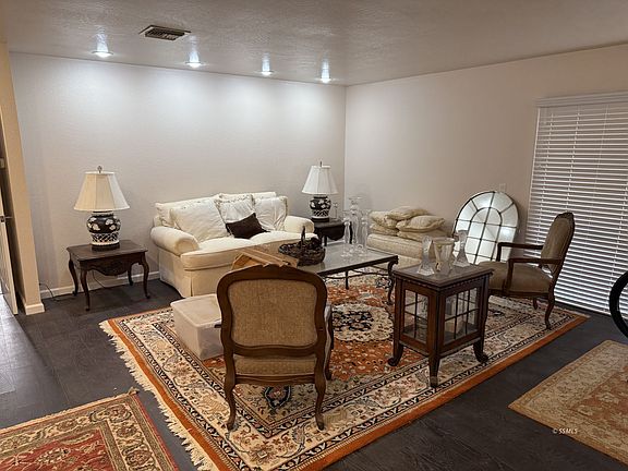 3rd image of 912 Randall St