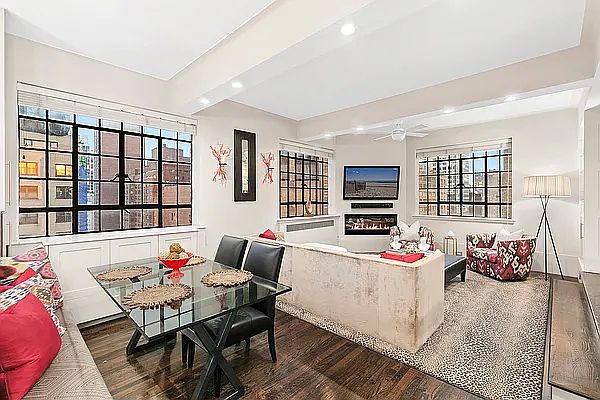 1st image of 10 Park Ave #15DE