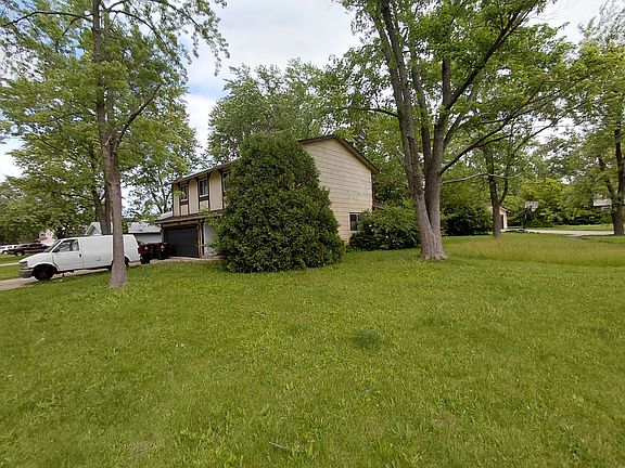 3rd image of 1029 Ashridge Ln