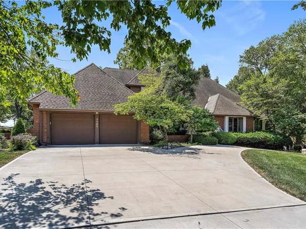 3985 W 104th Ter, Overland Park, KS 66207