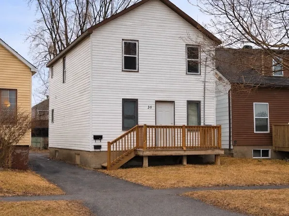 38 Danis Ave, Cornwall, ON K6H 5E3
