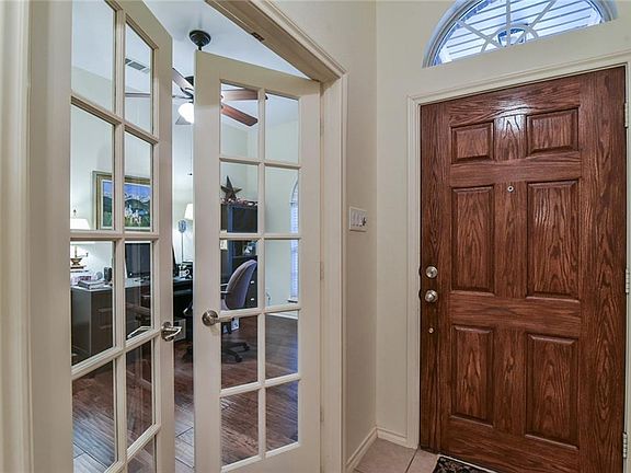 4th image of 6509 Bluebird Dr