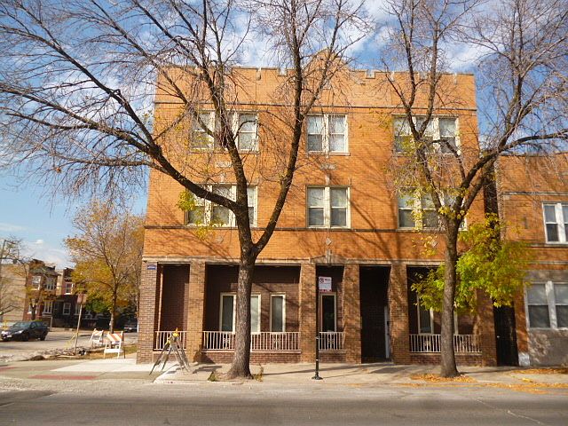 1st image of 2436 N Laramie Ave APT 2N