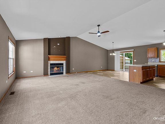 4th image of 1606 Lake Holiday Dr