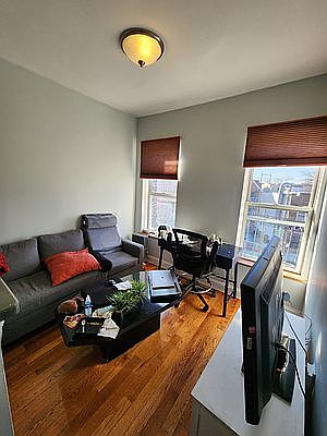 3rd image of 4209 23rd Ave #3F