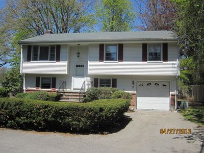 7 Stuart Dr, Old Greenwich, CT, 06870