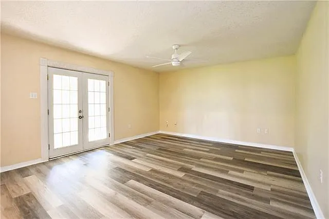 5404 Clearpoint Dr — Photo 10