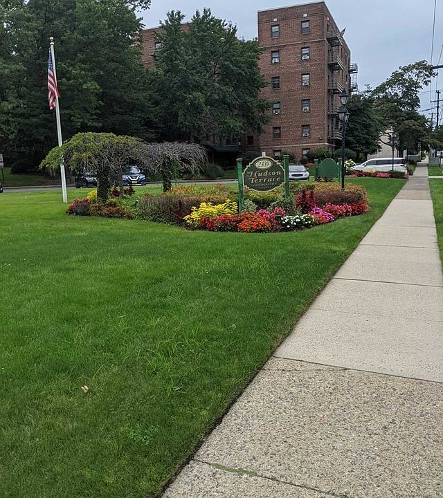1st image of 2335 Hudson Ter APT C7