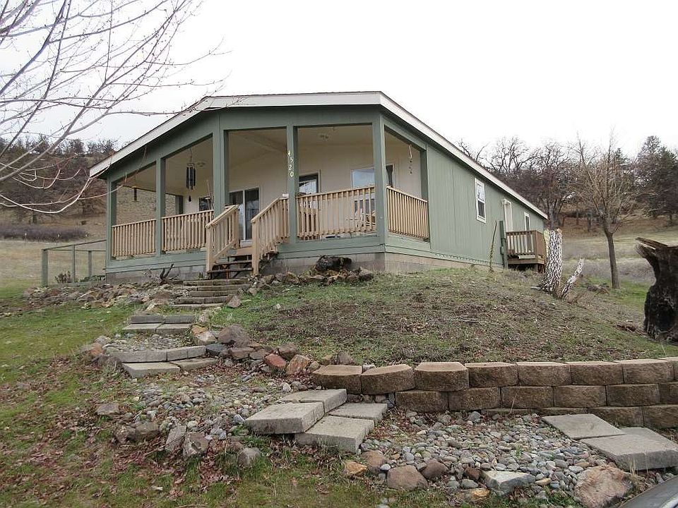 1st image of 4520 River St
