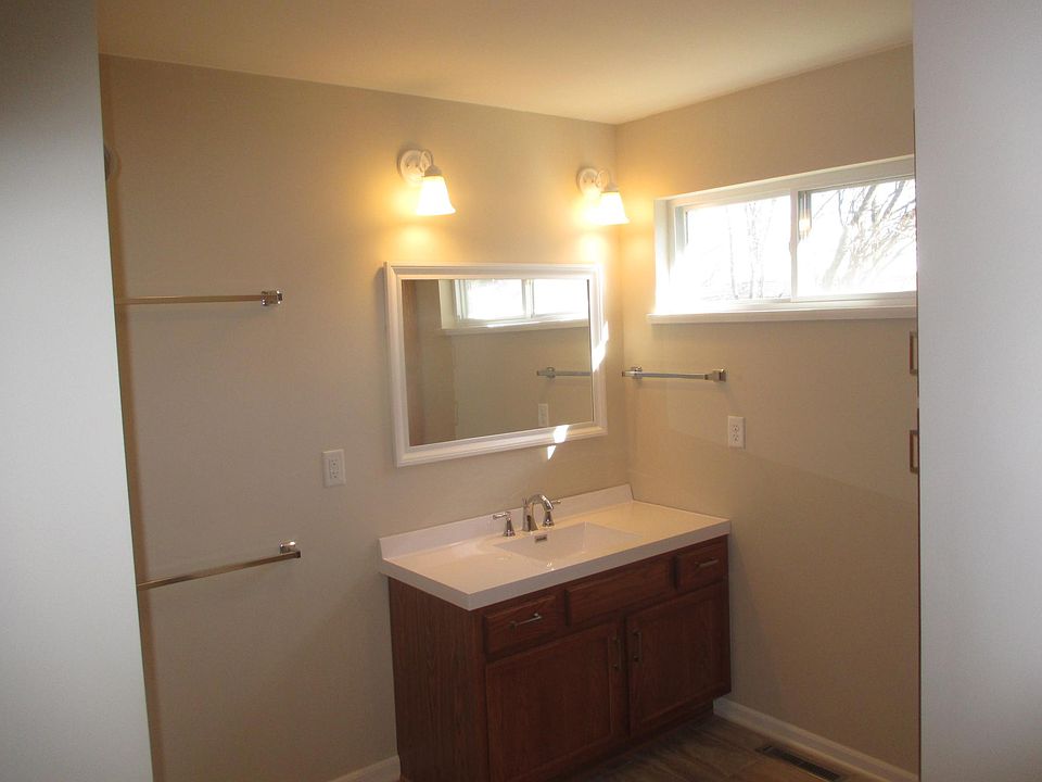 1st image of 6912 W 128th Ave