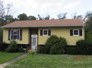 1225 Suscon Rd, Pittston, PA 18640