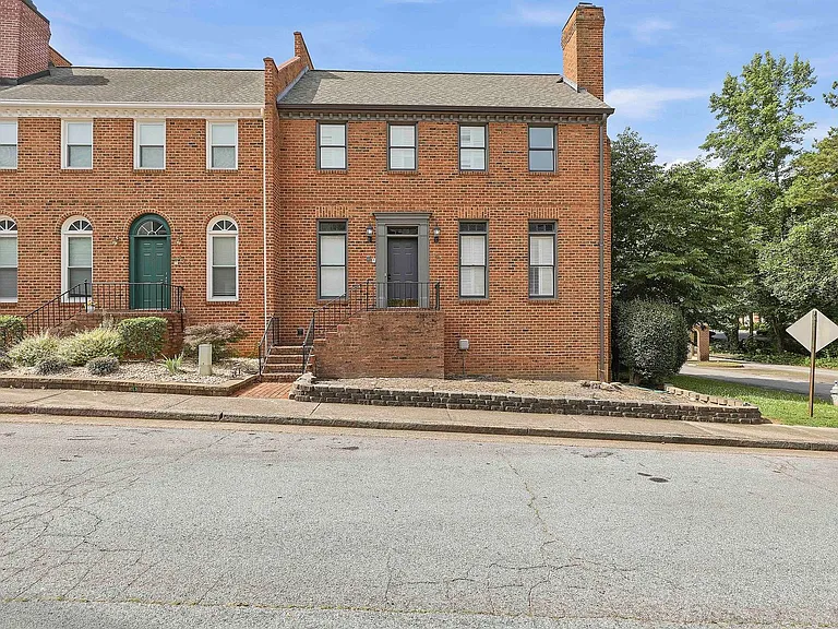 165 Habersham Pl — Photo 3