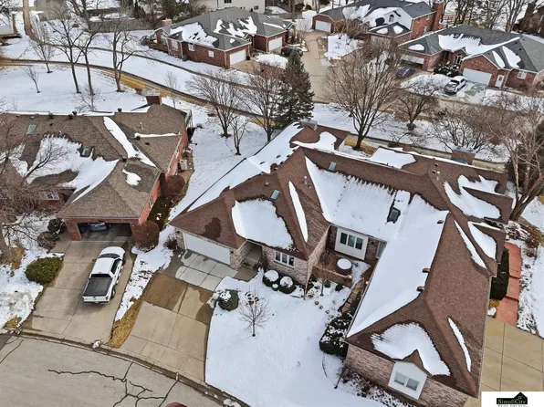 6707 Flint Ridge Rd, Lincoln, NE 68506