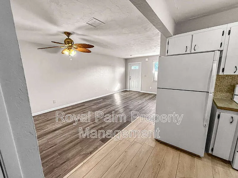 3744 Estelle Ave — Photo 16
