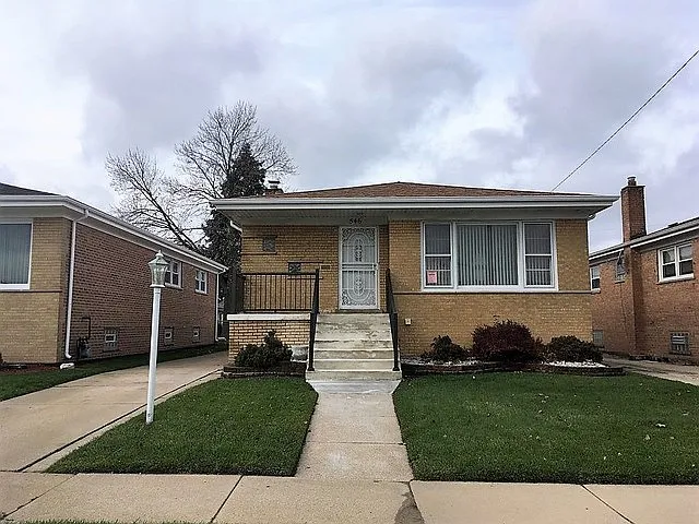 546 Hoxie Ave photo 1