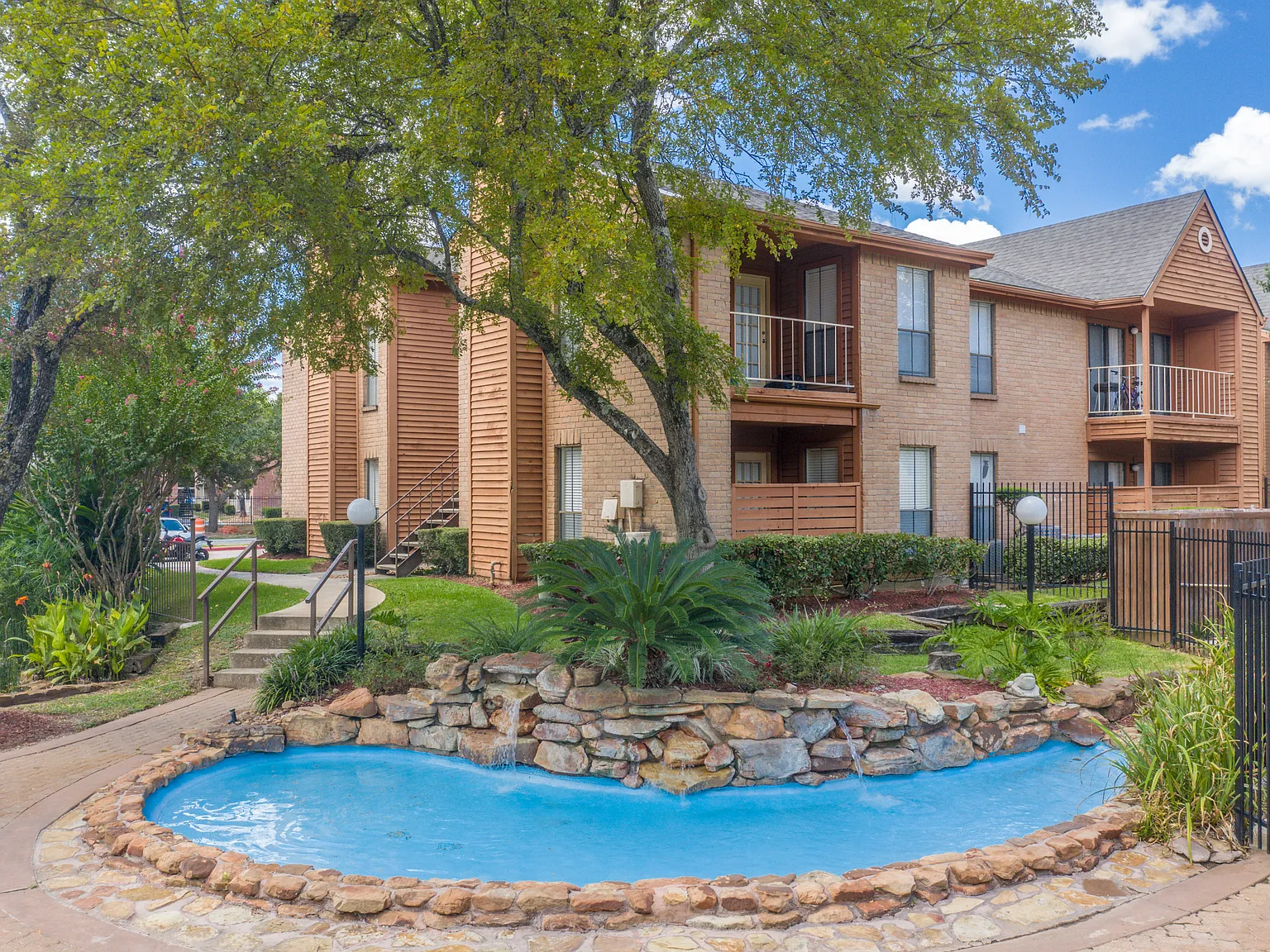 Forest Creek — Photo 1