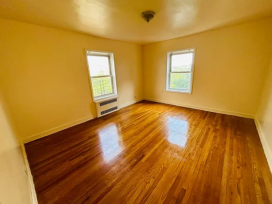 Rented by Premier One Realty LLC | media 7