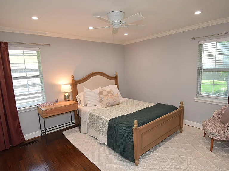 743 Newberry Dr — Photo 14