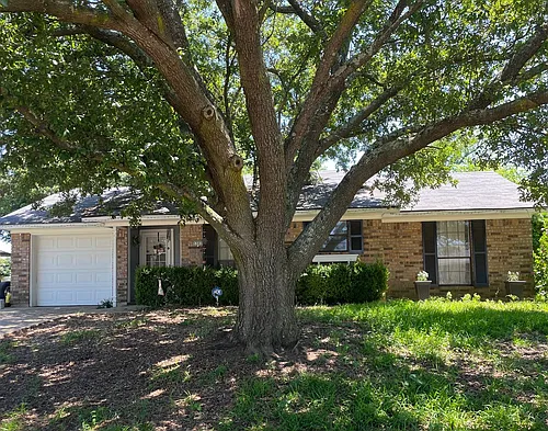 5302 Lauri Ln Photo 1