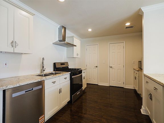 5th image of 5203 Kelso St