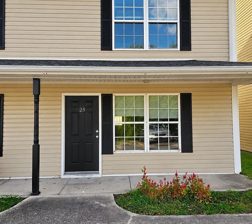 11 Alice Ln #25
