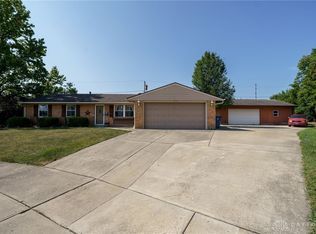 7135 Caribe Pl, Huber Heights, OH 45424