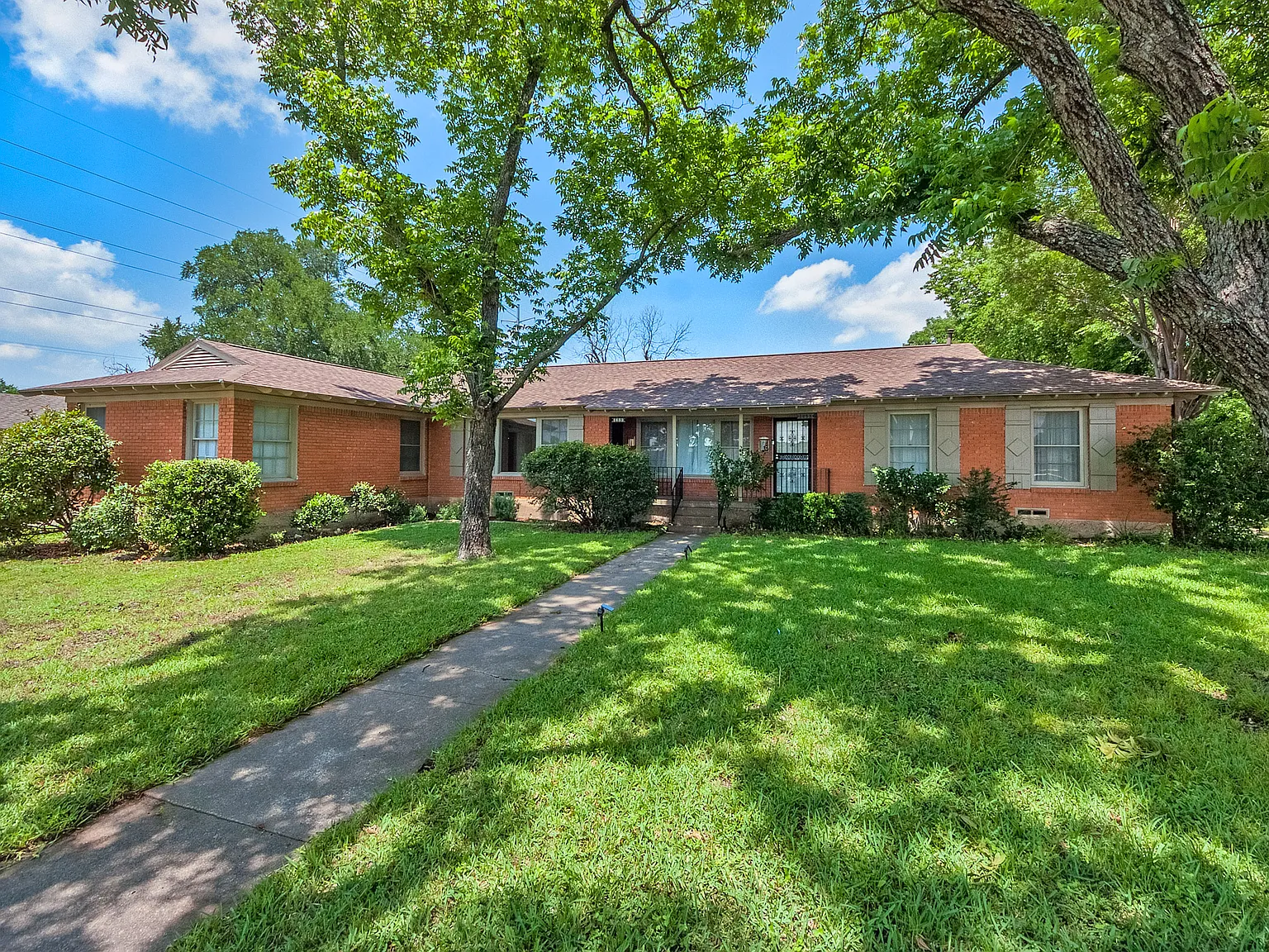 2 bed, 1218 sqft, $1,695 — Photo 3