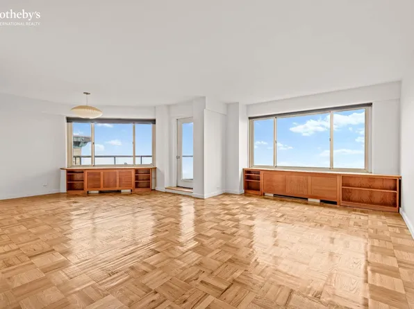 60 Riverside Drive image 11 of 15